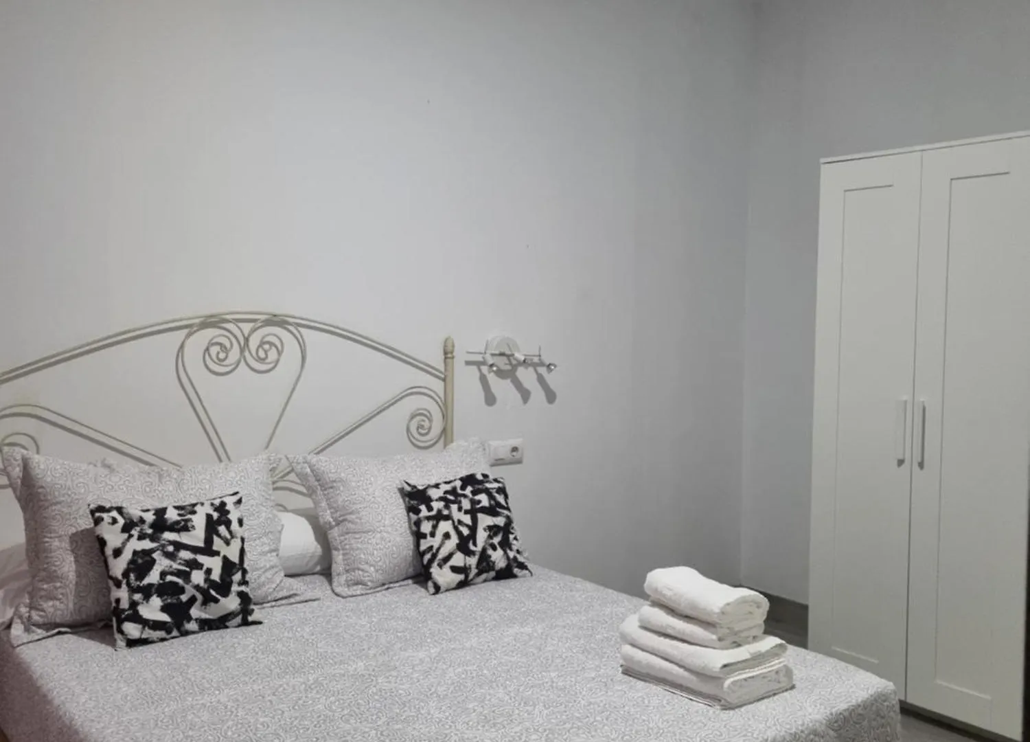Deluxe Family Triana Apartment Seville 0*,