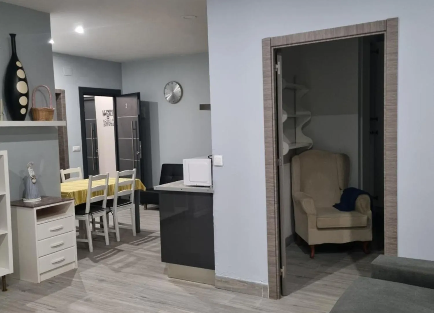 Deluxe Family Triana Apartment Seville